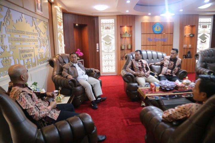Unila Terima Kunjungan Kerja Dispora Lebak Banten